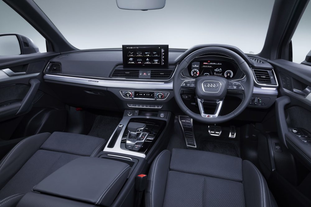 AudiQ5コクピット